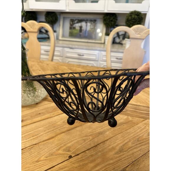 Black Decorative Footed 10 1/2 In Diameter Bowl Fruit/Bread/Rolls Table Basket - Picture 8 of 9